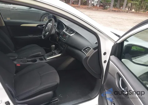 2017 Nissan Sentra S z USA, uszkodzony, nr VIN 3N1AB7AP0HY248420